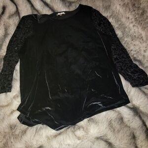 Women’s Seven Black Velvet Long Sleeve Top